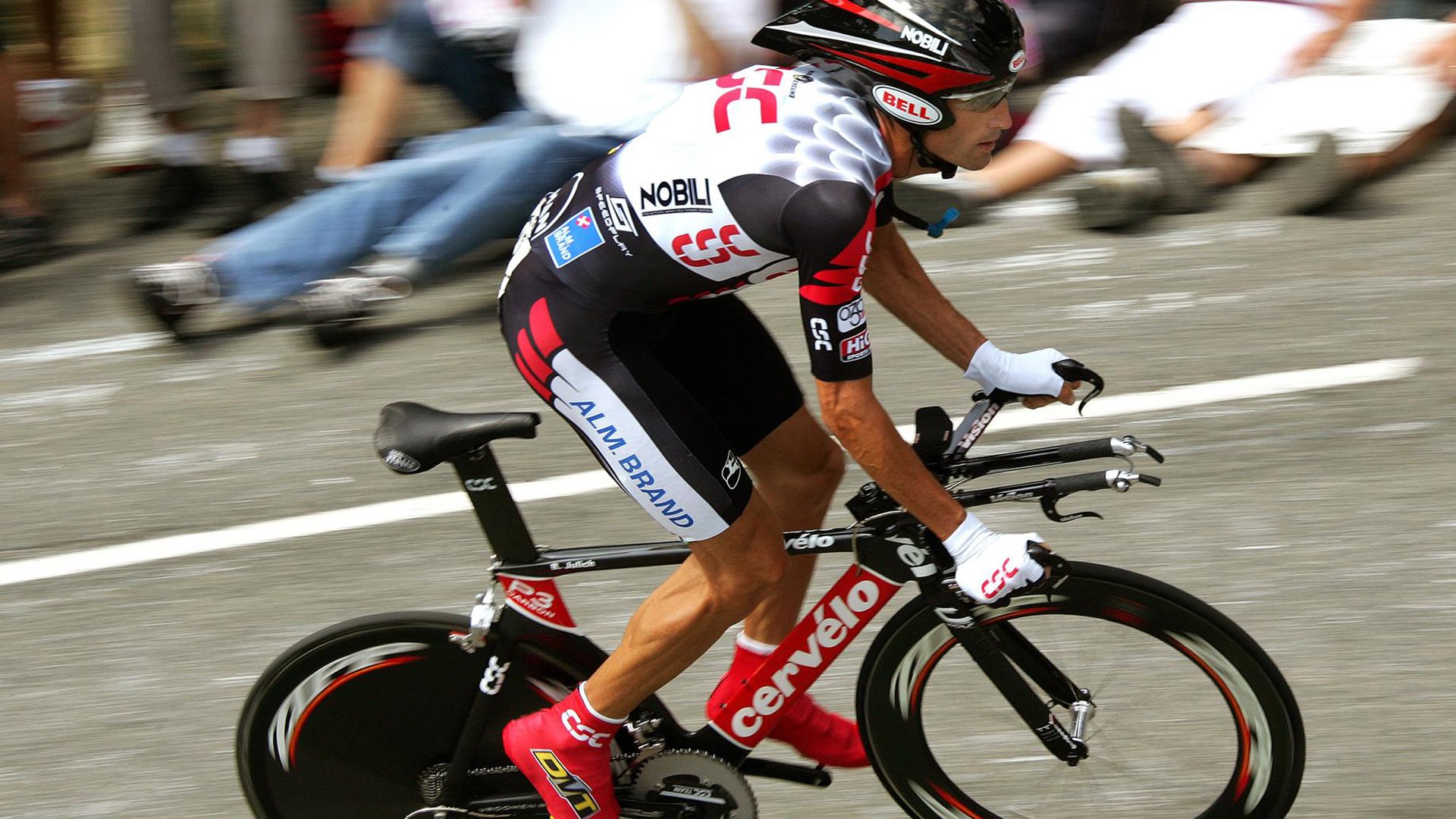 开云体育入口-德甲攻防激战：速度与力量的极致碰撞！，德甲对抗